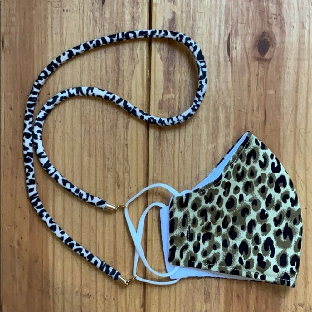 Mask chain, mask holder, mask lanyard.